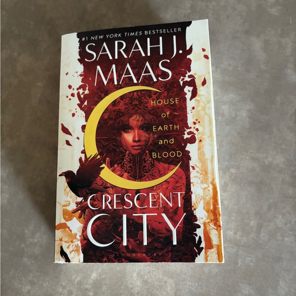 Crescent city house of earth and blood